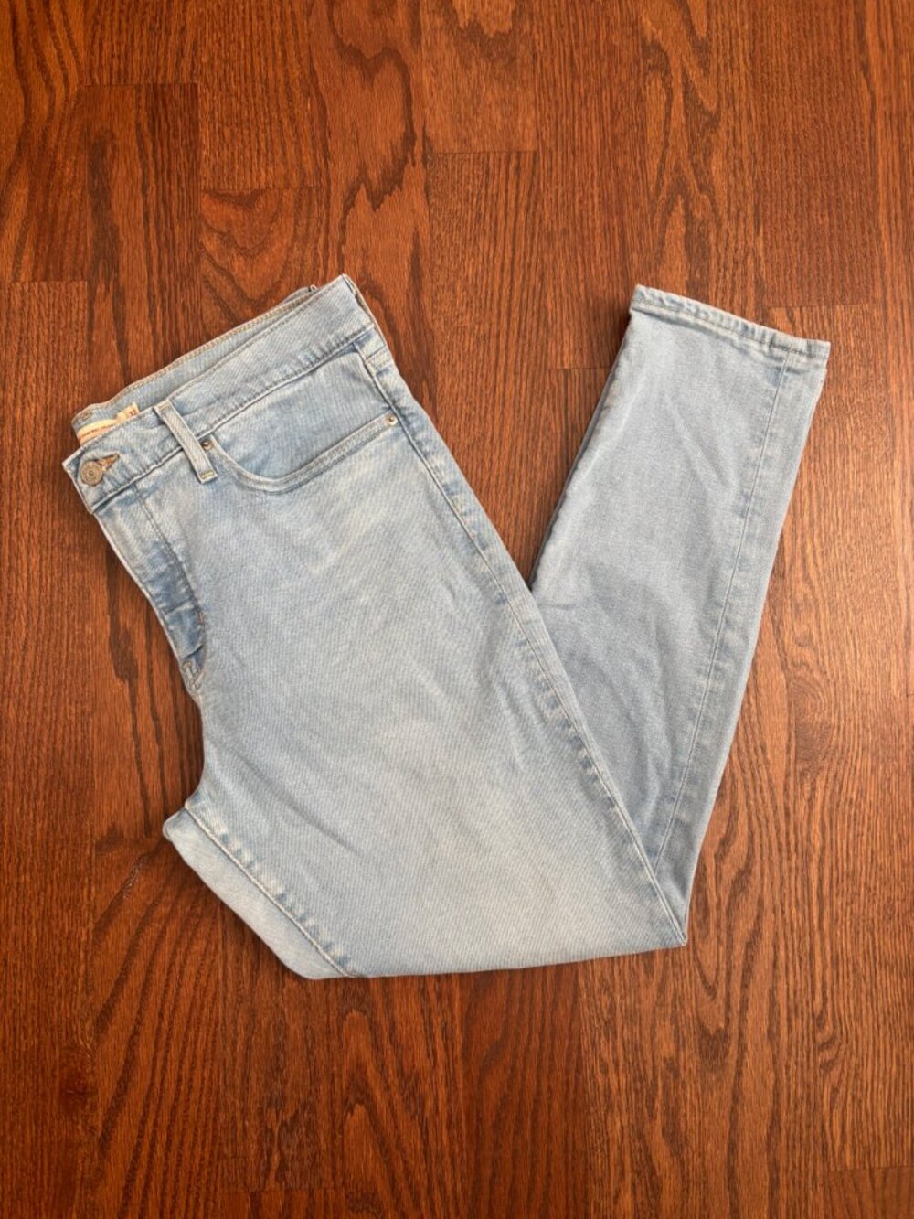Levi's Premium 311 Shaping Skinny Jeans Women's Size 32 Light Wash Stretch Denim